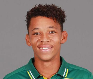 Thando Ntini